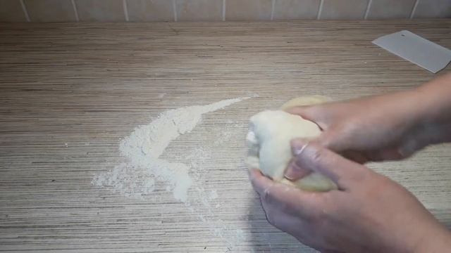 Рулет с орехами и изюмом.Roulade with nuts and raisins. смотреть онлайн