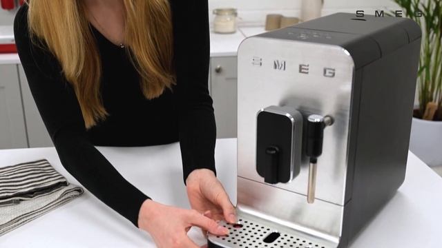 How to set up the Smeg BCC02 Bean to Cup machine смотреть онлайн