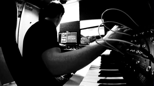 Stephan Bodzin Inspired Techno Jam (Korg MS-20 Mini, Korg Volca Keys) смотреть онлайн