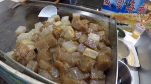 Бэйдайхэ. Прогулка по ночному кварталу,«улицы еды».2019 год