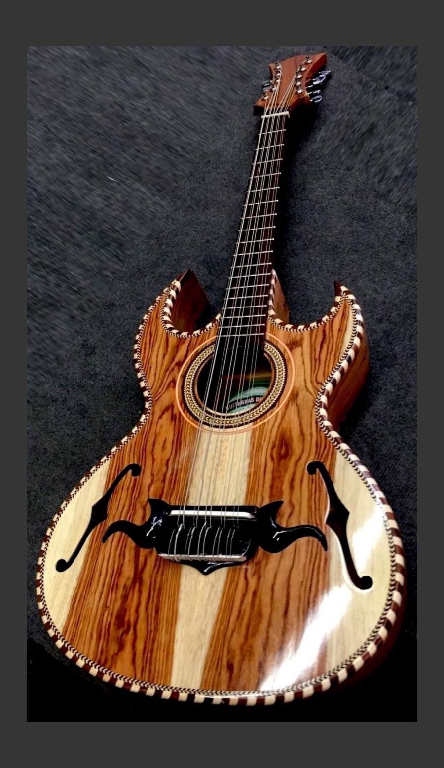 Он улыбался и шутил... bard acoustic- живое исполнение в сопровождение акустической гитары. смотреть онлайн