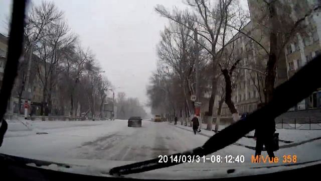 Снежок повалил на 31 марта, Уральск смотреть онлайн