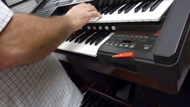 "Manha Do Carnaval" on Yamaha EL-90. смотреть онлайн