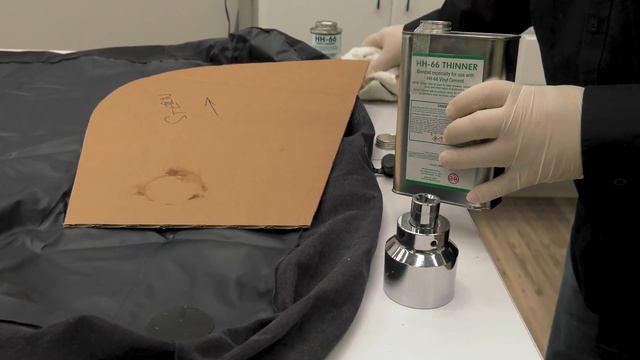 Repairing an Air Mattress with HH-66 Vinyl Cement смотреть онлайн