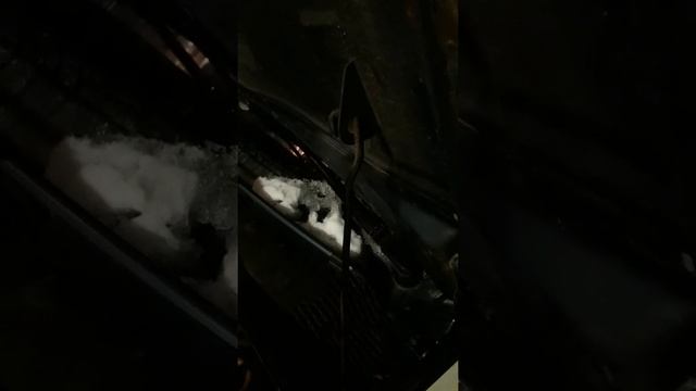 Втулка держателя капота Рено Логан. смотреть онлайн