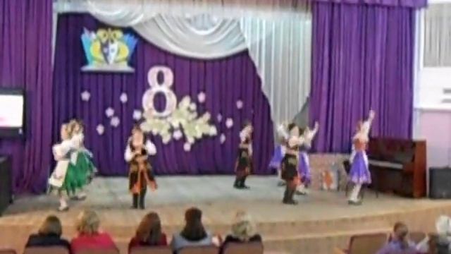 Танцевальный коллектив "Белорусочка" (старшая группа). Танцевальная композиция "Кивуха" смотреть онлайн