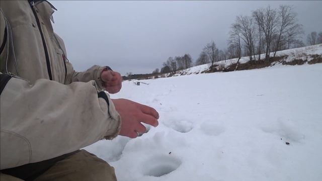 Сработало 7 жерлиц! Щука зубы роняет.7 zherlits worked! Pike drops his teeth. смотреть онлайн