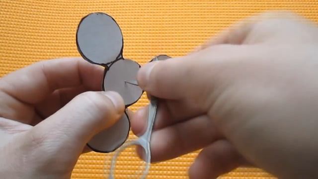 КАК СДЕЛАТЬ СПИННЕР ИЗ БУМАГИ БЕЗ ПОДШИПНИКА СВОИМИ РУКАМИ смотреть онлайн