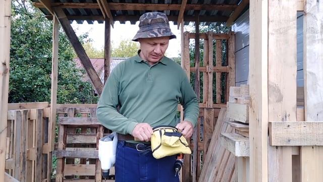 Интересный сарай из паллет готов к покраске. смотреть онлайн