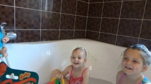 Играем в ванной с Baffy