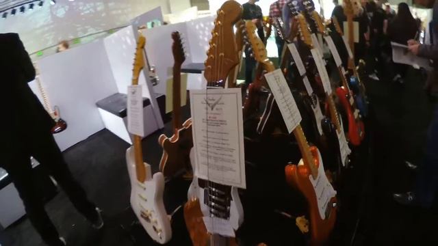 Fender VIP Custom Shop 30th Anniversary Party смотреть онлайн