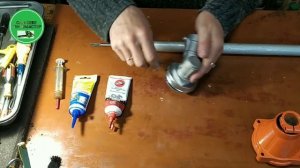 Смазка вала и редуктора на бензокосе.