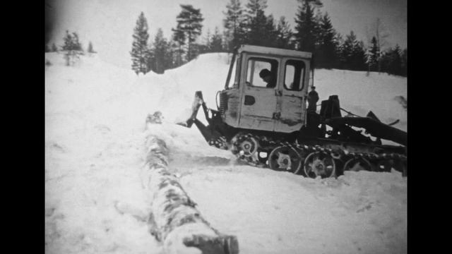 Колесный трактор ТКЛ-1. Видео из архива Онежского тракторного завода смотреть онлайн