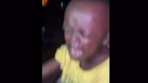 чернокожий пацан плачет, а потом смеётся   мем из тик тока