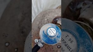 редуктор пропускает газ