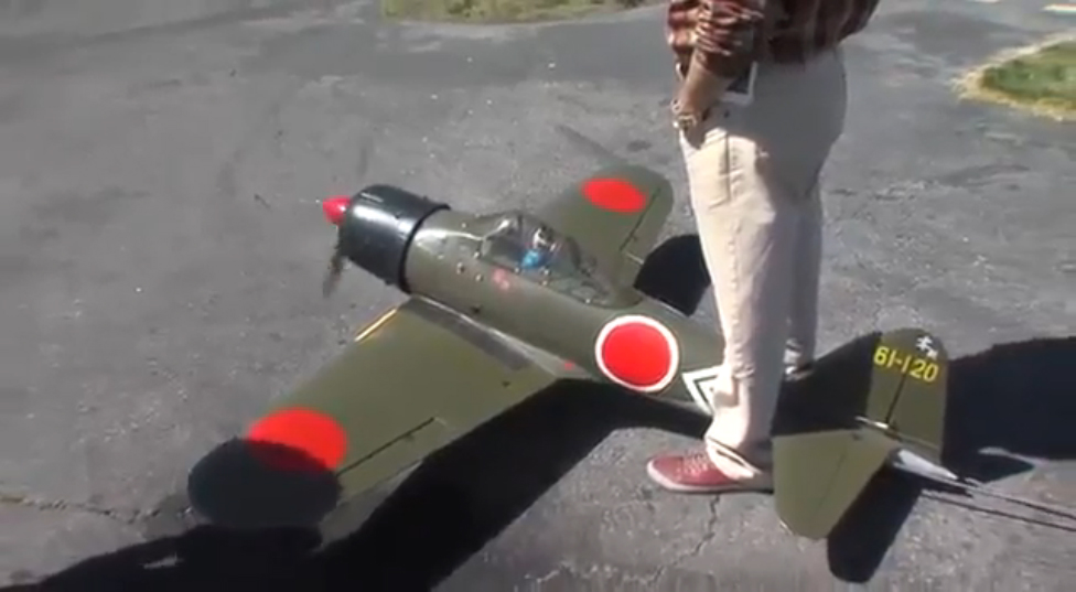 Столкновение радиоуправляемых самолетов смотреть онлайн