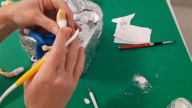 How to Make Fondant Men Cake Topper Video Tutorial смотреть онлайн