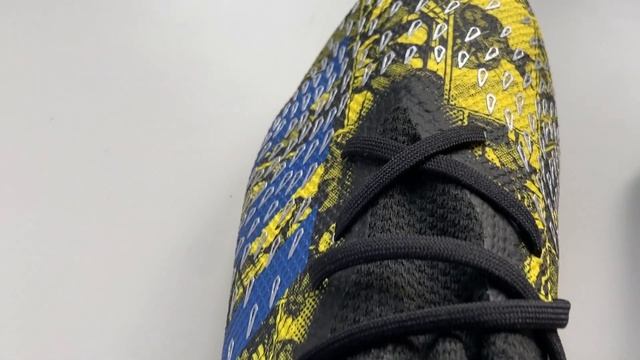 Бутсы со Шнурками VS Бутсы без Шнурков / Adidas Predator Freak / Что купить ?? Коротко и понятно. смотреть онлайн