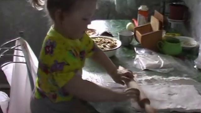 СУПЕР ПИЦЦА с ГРУШЕЙ и СЫРОМ РОКФОР▶ СМАК▶TEFI ГЕРМАНИЯ смотреть онлайн