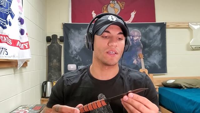 Marine reacts to the Fairbairn-Sykes Fighting Knife (w/ USMC KA-BAR comparison) смотреть онлайн