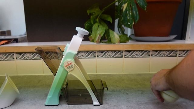DASH Safe Slice Mandoline Slicer - very user friendly смотреть онлайн