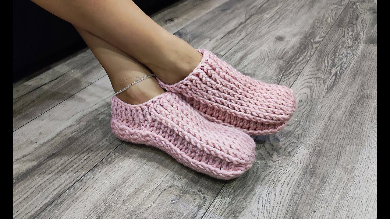 ВЯЖЕМ 5 ПАР ЗА ДЕНЬ! Самые простые следки для начинающих!knitted slippers for beginners смотреть онлайн