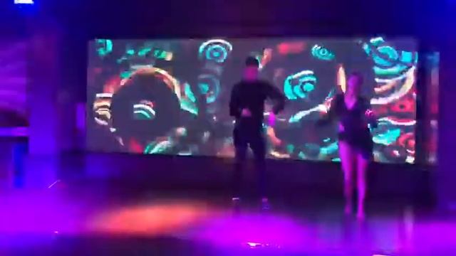 Our first show in Almaty with Vegas dance studio, Yura.:) смотреть онлайн