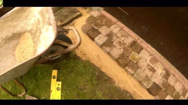 Замена старого газона или как правильно уложить рулонный газон. смотреть онлайн