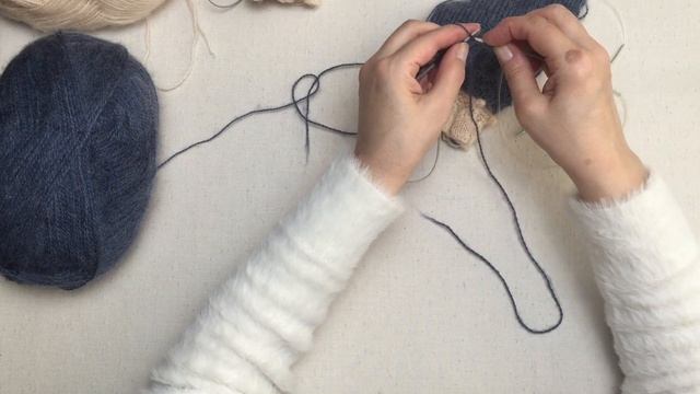 МК Как связать детское платье с рюшами. вязание