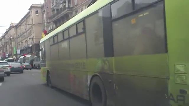 Колонна полицейской автотехники на Тверской смотреть онлайн