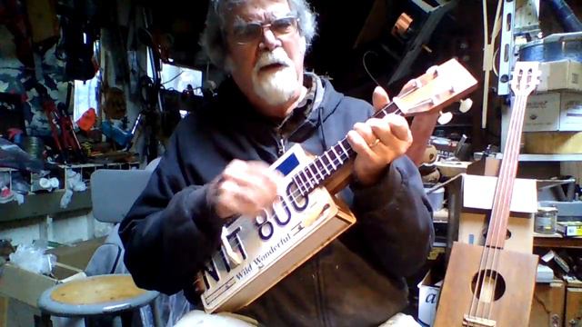 License Plate Ukulele смотреть онлайн