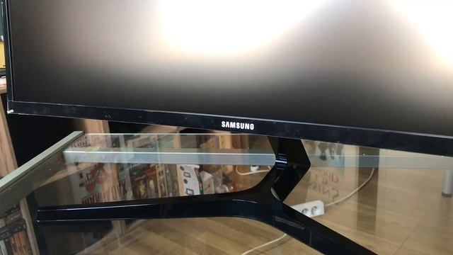INCROYABLE! Samsung Incurvé 27" смотреть онлайн