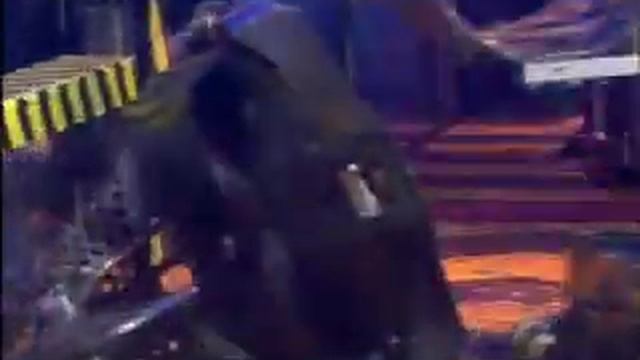 Razer vs Behemoth (Robot Wars Battle) смотреть онлайн