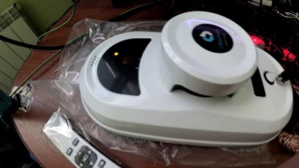 Робот для мойки окон Cleanbot PRO