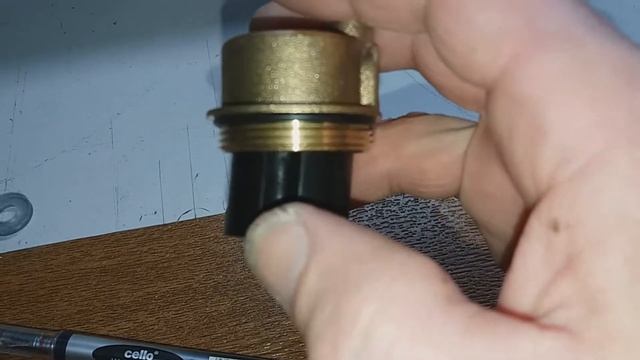 Автоматические клапаны для стравливания воздуха в системах отопления.