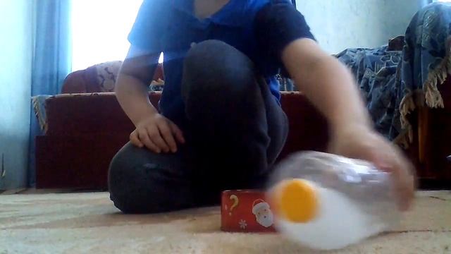 Как поставить бутылку в маленькую дырку смотреть онлайн