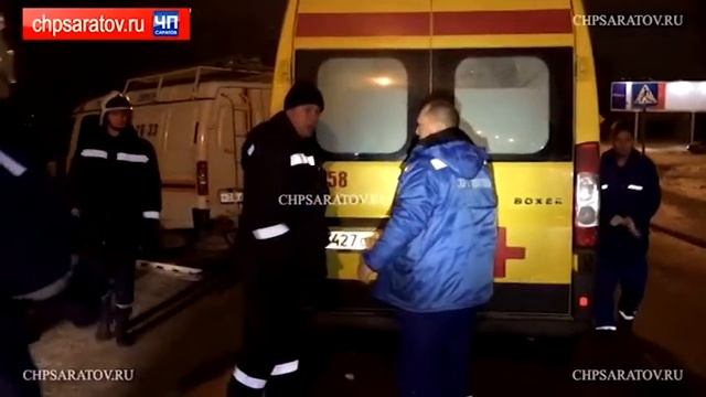 На улице Симбирская в Саратове нетрезвый мужчины за рулем «Ford» врезался в мачту освещения смотреть онлайн
