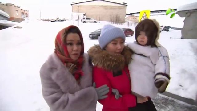 Подарки к Новому году от Золотых Грифонов в дом-интернат для пенсионеров, посёлок Харп. смотреть онлайн