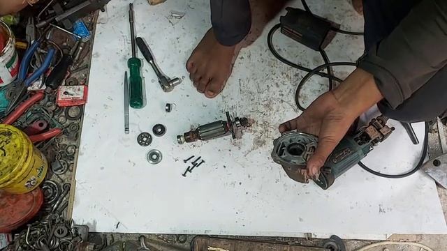 Makita M0910B - M0900B Angle Grinder Machine Repair , Bearing change 629//607 , machine greasing смотреть онлайн