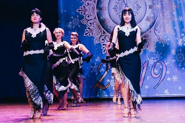 Ча-ча-ча-Cha-cha-cha в стиле вог 'Французский каприз'.mp4 смотреть онлайн