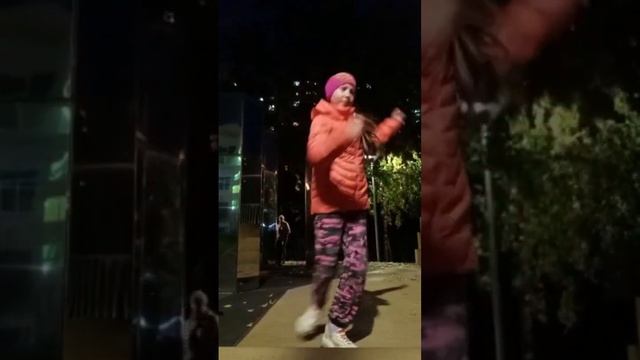 Танцую и Лисой (ударение на И) где она? смотреть онлайн