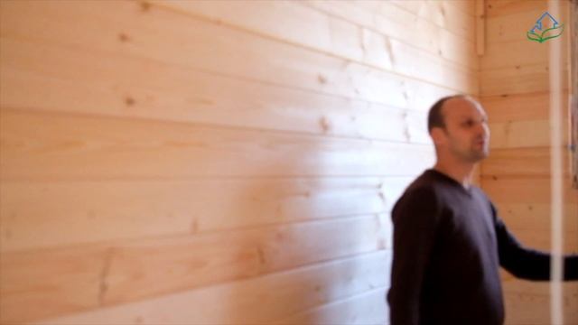 Дом в двухцветном сайдинге с трапецивидными окнами смотреть онлайн