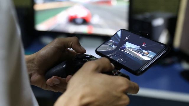 Iphone Xr в 2023 году. Все еще стоит? смотреть онлайн