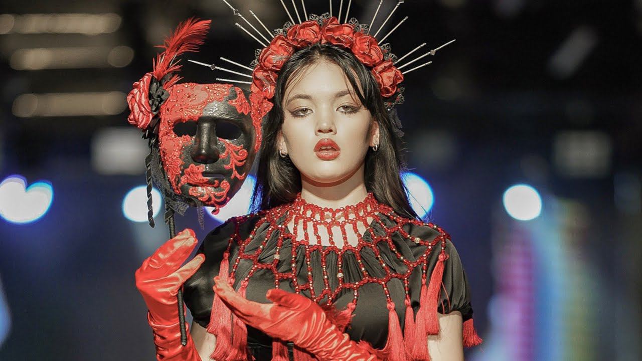 Moscow Fashion Show 2023. Runway Couture Collection A Glossier .