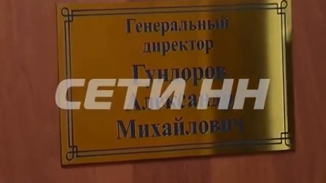 За замками, баррикадами и полицией московские коммунальщики прячутся от жителей и журналистов смотреть онлайн