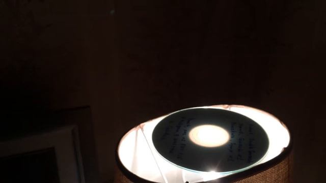 Демонстрация обработки CD-R светом лампы EFa Lamp смотреть онлайн