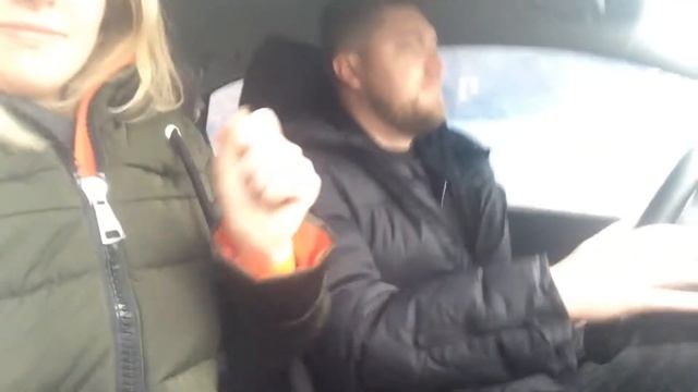 Едем в магазин | Танцы в машине смотреть онлайн