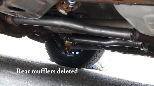 '01 Ford P71 Police Interceptor stock vs muffler delete exhaust Crown Vic смотреть онлайн