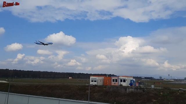 Airport Frankfurt - 09.04.2023 смотреть онлайн