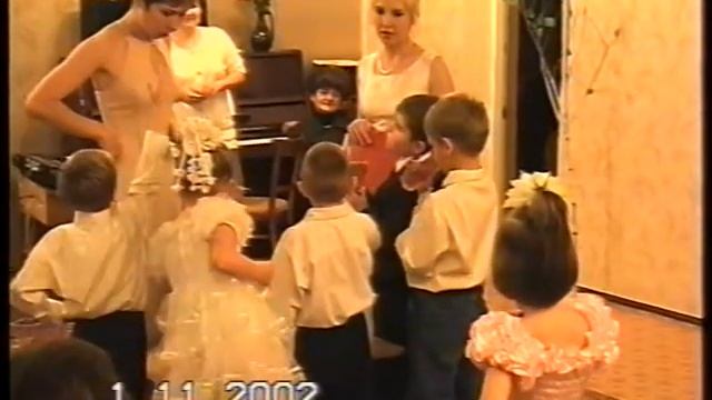 2002 11 01 Детсад Гномик Лёша 5,5 Осенний праздник Климова Настя, Кудинов Никита, Антюхин Саша, смотреть онлайн